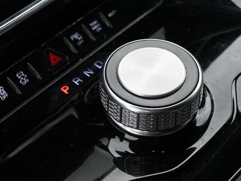 Used 2024 Jeep Wagoneer L Series II w/ Flexible Seating Group image 14