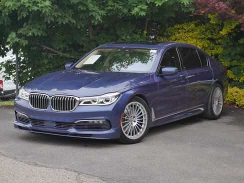 Used 2017 BMW ALPINA B7 xDrive AWD/4WD image 2