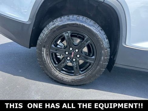 Used 2023 GMC Acadia AT4 w/ Technology Package AWD/4WD image 7
