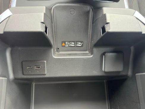 Used 2025 GMC Sierra 1500 Elevation w/ Preferred Package image 13