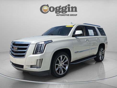 Used 2015 Cadillac Escalade Luxury AWD/4WD image 1