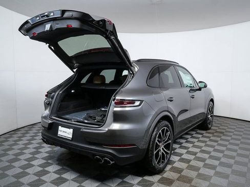 New 2026 Porsche Cayenne AWD image 28