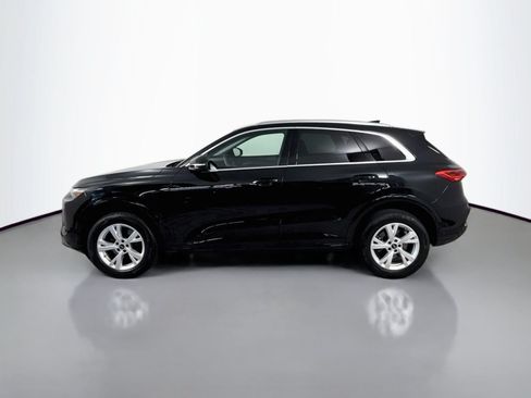 Certified 2025 Audi Q5 Premium w/ Convenience Package AWD/4WD image 2