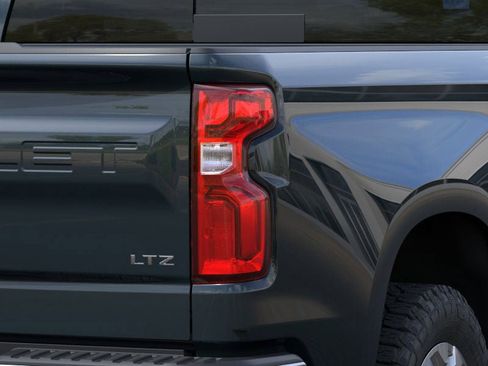 New 2025 Chevrolet Silverado 1500 LTZ w/ LTZ Premium Package image 11