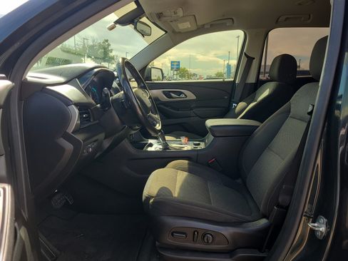 Used 2019 Chevrolet Traverse LT FWD image 12