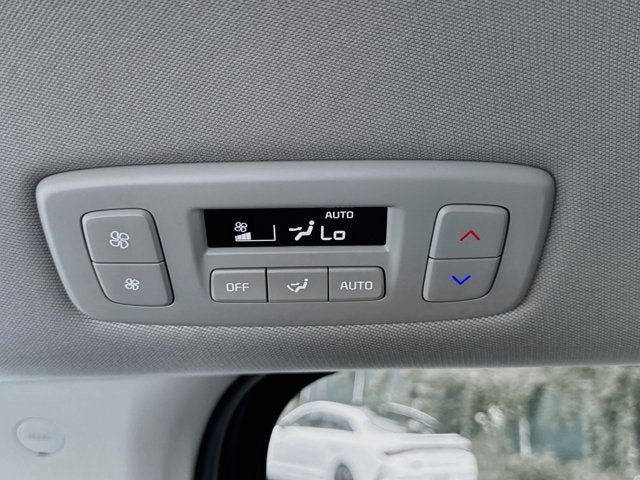 Certified 2026 Kia Carnival FWD image 25