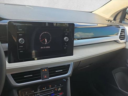 New 2026 Volkswagen Taos SE FWD image 14