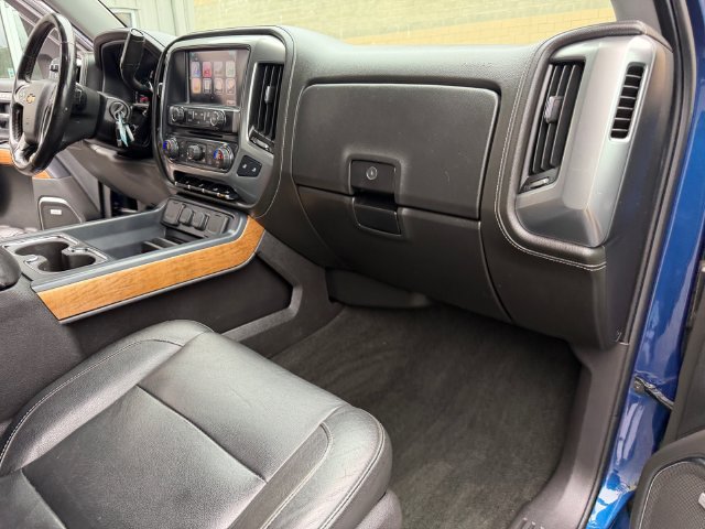 Used 2016 Chevrolet Silverado 1500 LTZ w/ LTZ Plus Package AWD/4WD image 28