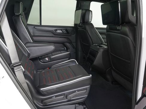 Used 2026 GMC Yukon AT4 Ultimate AWD/4WD image 17