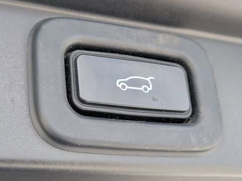 Used 2023 Land Rover Range Rover SE image 10