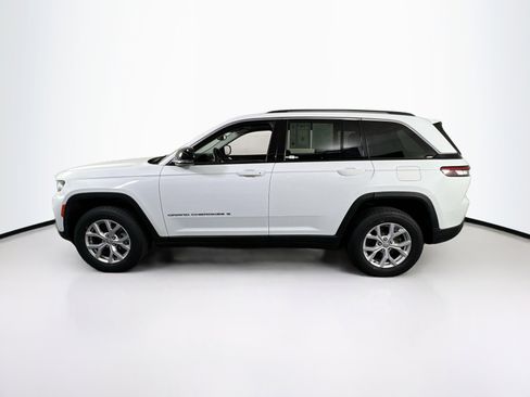 Used 2022 Jeep Grand Cherokee Limited image 8