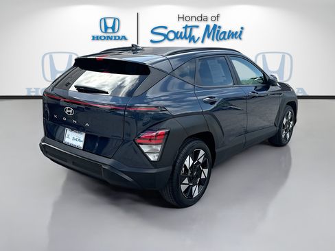 Used 2025 Hyundai Kona SEL image 7