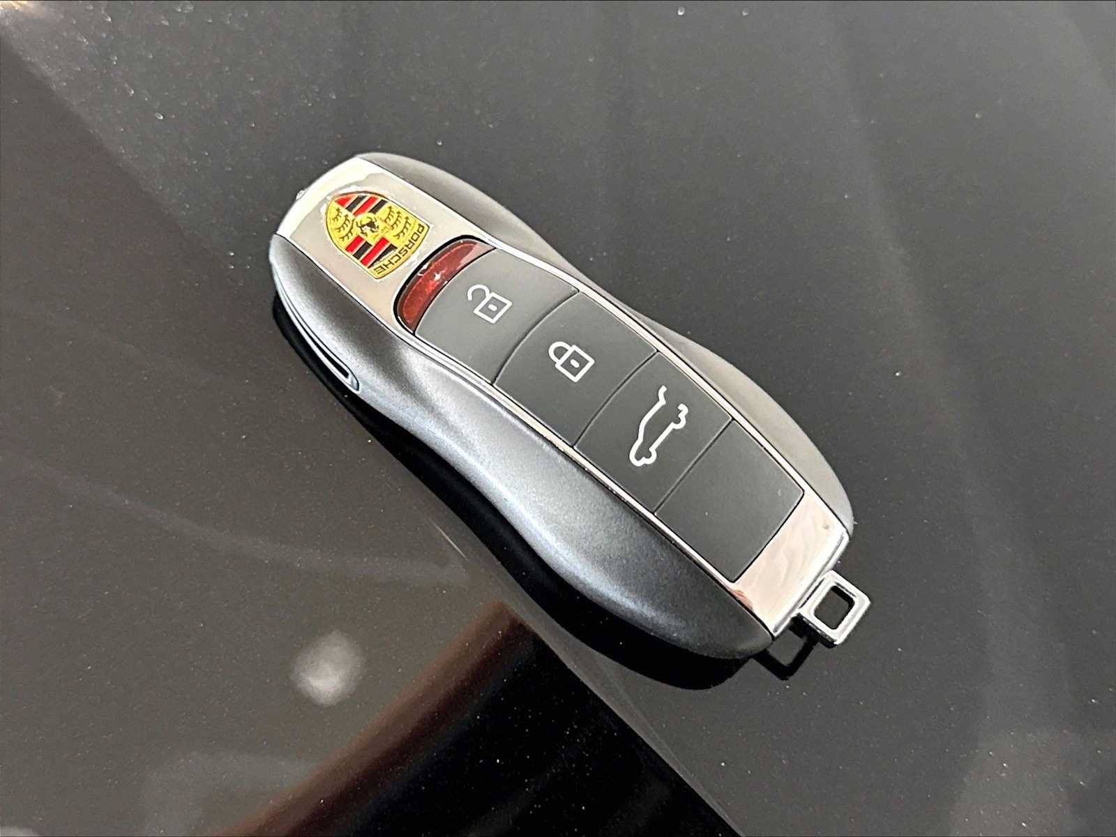 Used 2026 Porsche Macan Turbo AWD/4WD image 35