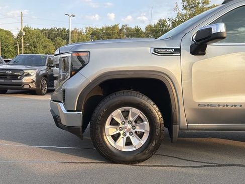 Used 2025 GMC Sierra 1500 SLE AWD/4WD image 9