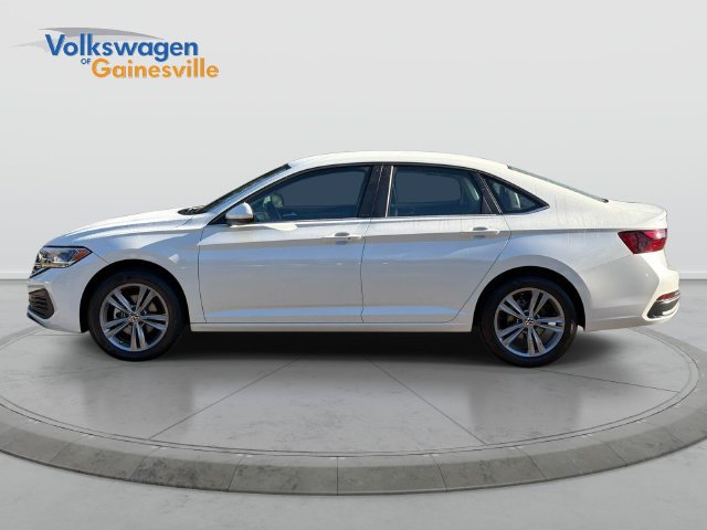 Certified 2023 Volkswagen Jetta SE FWD image 7