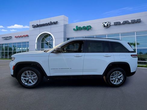 New 2026 Jeep Grand Cherokee Laredo X AWD/4WD image 4