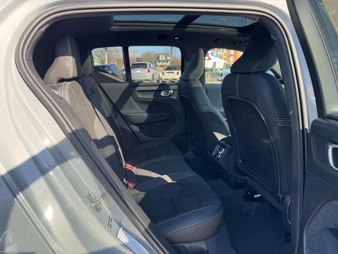 Certified 2025 Volvo XC40 B5 Plus image 10