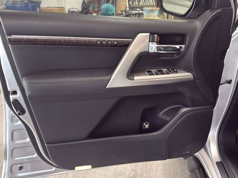 Used 2013 Toyota Land Cruiser AWD/4WD image 34