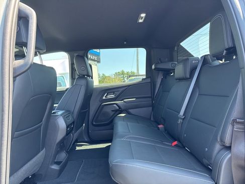 Used 2025 Chevrolet Silverado EV LT image 18