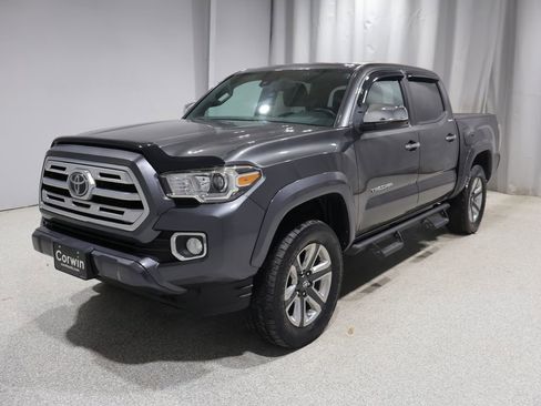 Used 2019 Toyota Tacoma Limited AWD/4WD image 7