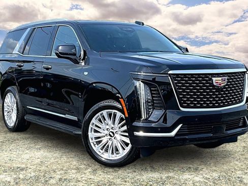 Used 2025 Cadillac Escalade Premium Luxury AWD/4WD image 1