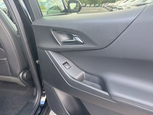 New 2026 Chevrolet Equinox LT w/ Convenience Package II image 25