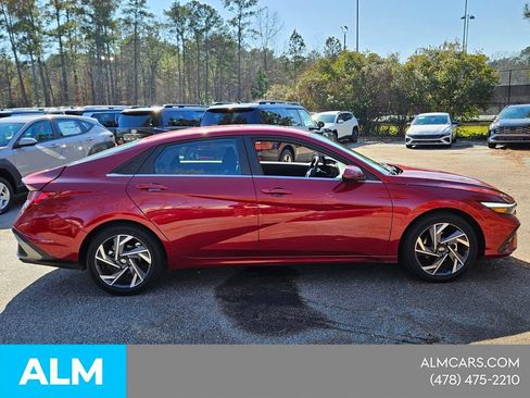Used 2025 Hyundai Elantra SEL FWD image 14