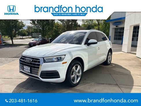 Used 2020 Audi Q5 2.0T Premium w/ Convenience Package AWD/4WD image 3