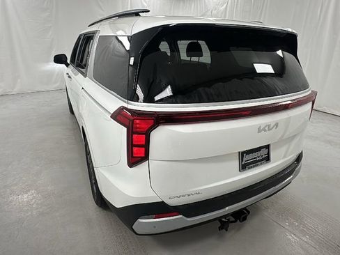 New 2026 Kia Carnival EX FWD image 5