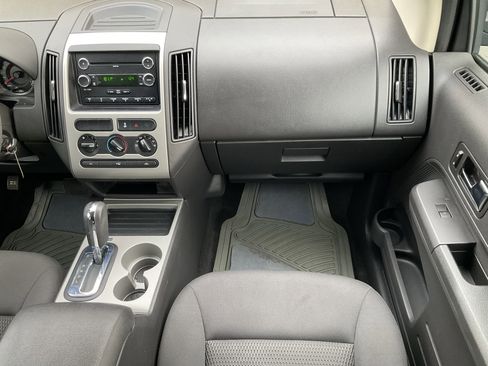 Used 2010 Ford Edge SE image 21