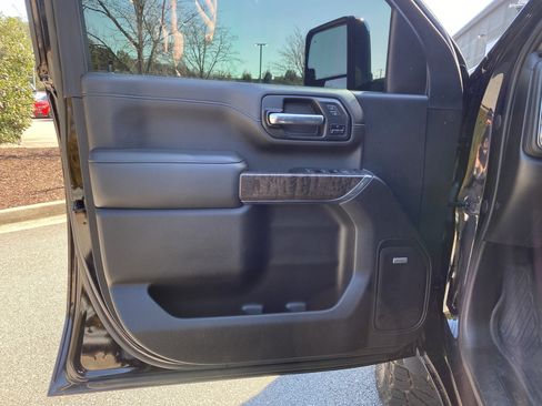 Used 2022 GMC Sierra 2500 Denali w/ Denali Ultimate Package image 18