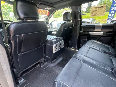 Used 2015 Ford F150 Lariat w/ Equipment Group 502A Luxury AWD/4WD image 22