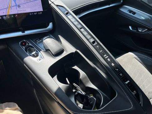 Used 2023 Chevrolet Corvette Stingray Premium Conv w/ Z51 Performance Package RWD image 23