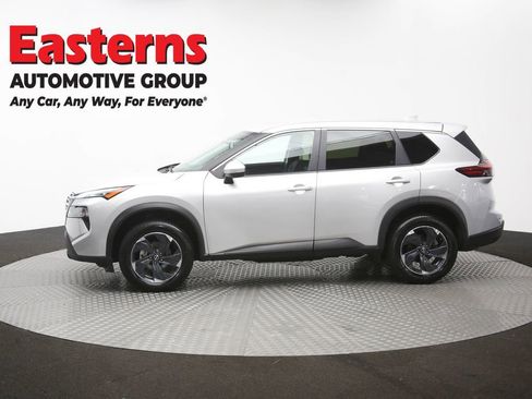 Used 2024 Nissan Rogue SV FWD image 58