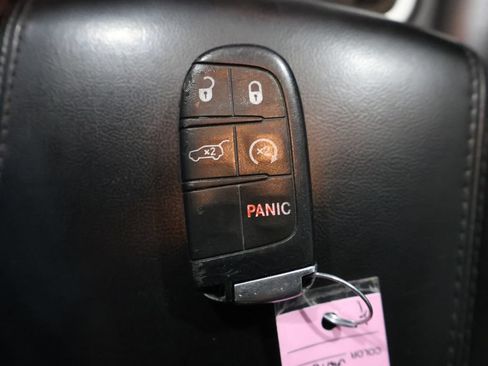 Used 2018 Jeep Grand Cherokee Altitude AWD/4WD image 9