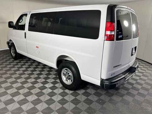 Used 2025 Chevrolet Express 2500 LT w/ LT Preferred Equipment Group RWD image 8