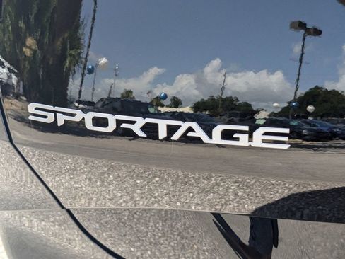 Used 2024 Kia Sportage SX Prestige image 12