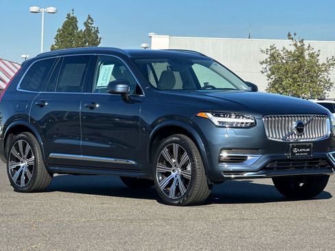 Used 2022 Volvo XC90 T8 Inscription image 5