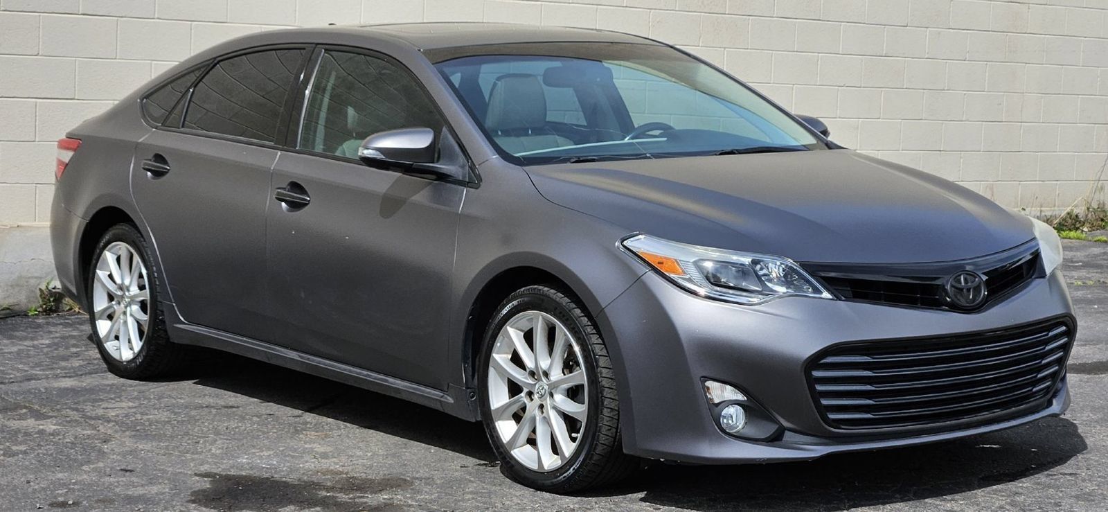 Used 2013 Toyota Avalon Limited FWD image 7