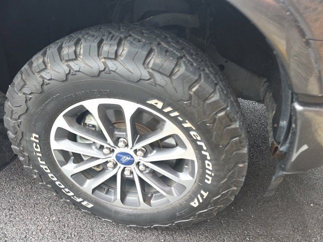 Used 2018 Ford F150 XLT w/ Equipment Group 302A Luxury AWD/4WD image 4