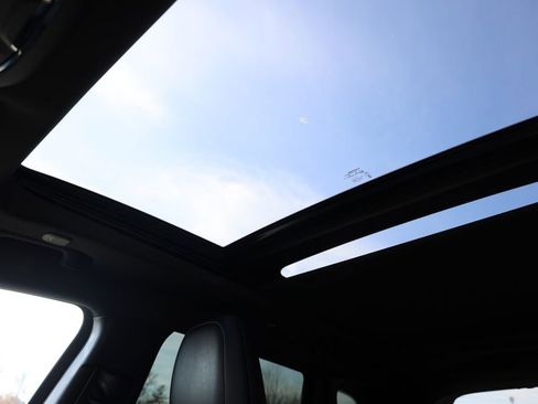 Used 2020 Jeep Cherokee High Altitude image 31