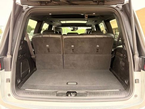 Used 2022 Jeep Wagoneer Series II w/ Convenience Group I AWD/4WD image 16