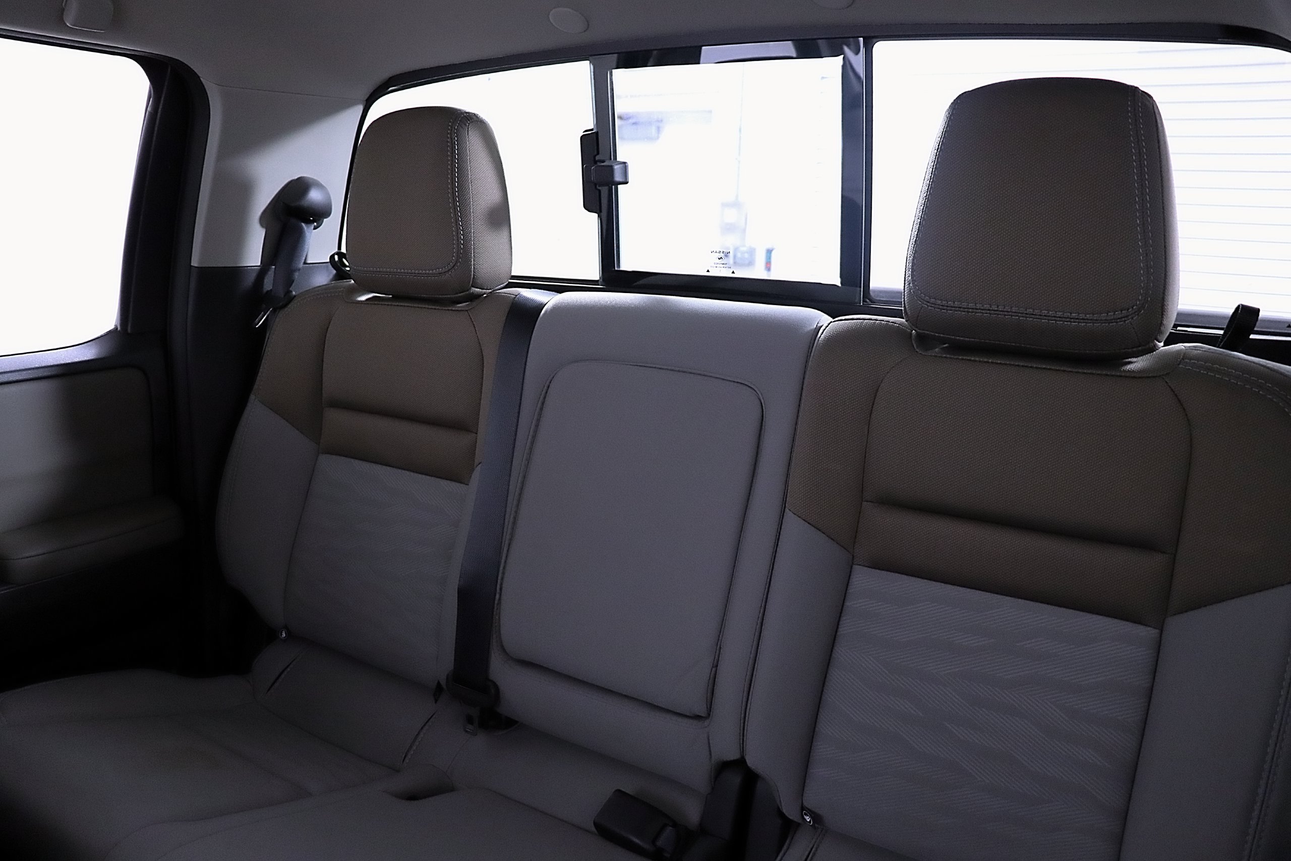 Used 2024 Nissan Frontier SV w/ SV Convenience Package RWD image 19