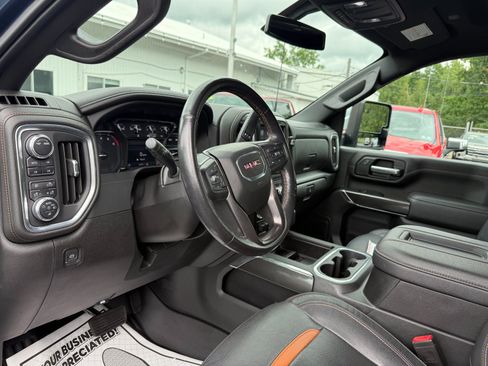 Used 2022 GMC Sierra 2500 AT4 w/ Snow Plow Prep/Camper Package AWD/4WD image 13