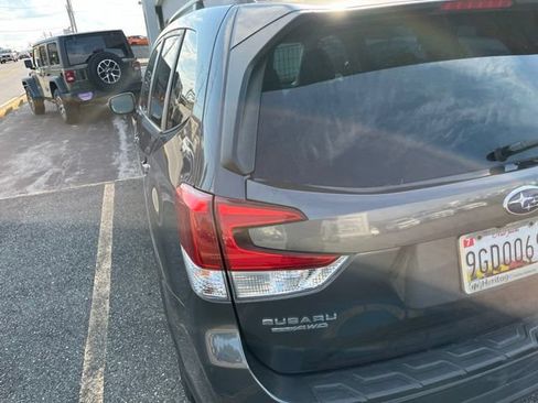 Used 2020 Subaru Forester Premium AWD/4WD image 18