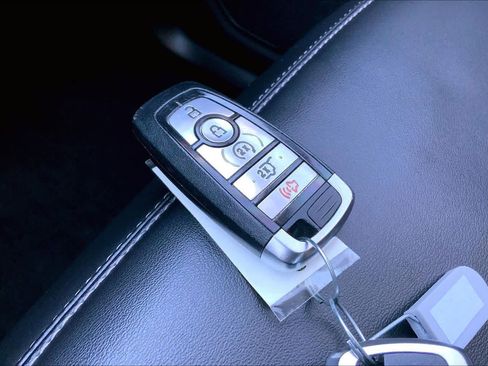 Used 2023 Ford Explorer XLT w/ Equipment Group 202A image 13