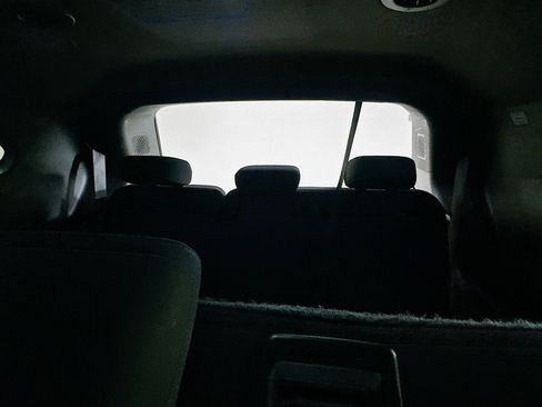 Used 2025 GMC Acadia Elevation image 29