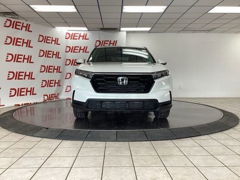 Used 2024 Honda CR-V EX image 2