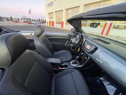 Used 2019 Volkswagen Beetle 2.0T S image 10