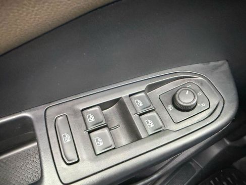 Used 2023 Volkswagen Taos SEL AWD/4WD image 12